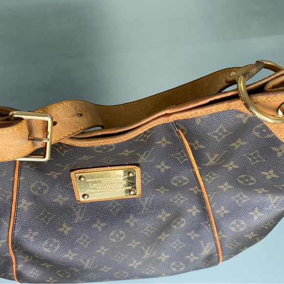 Louis Vuitton Galliera GM Bag - Picture 6 of 12